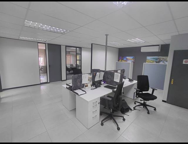 189M² OFFICE TO LET IN BRYANSTON